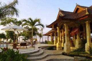 Arya  Beach Resort