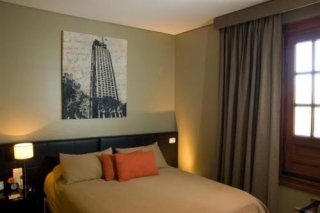 Bobo Hotel & Restaurant