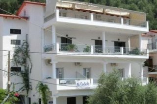 Christina Studios & Apartments