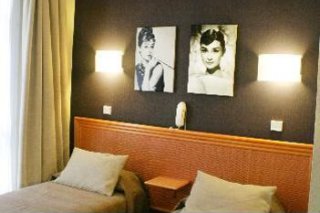 Republique Hotel