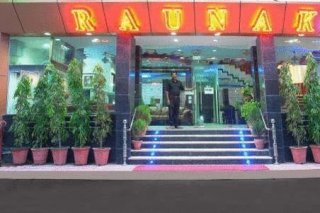 Hotel Raunak International