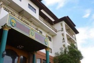 13 Coins Hotel Bang Yai
