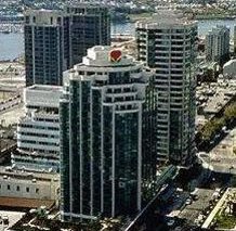 Rosedale on Robson Suite Hotel