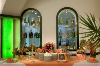 Hotel Fini