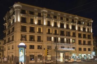 UNA Hotel