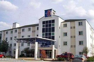Motel 6 -