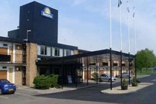 Days Inn  East M1