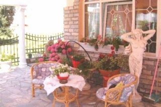 Ouza Rooms