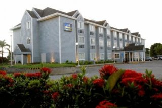 Microtel Eagle Ridge Cavite