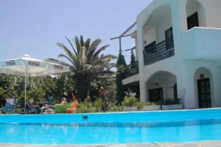 Happy Days Beach Hotel & Bungalows