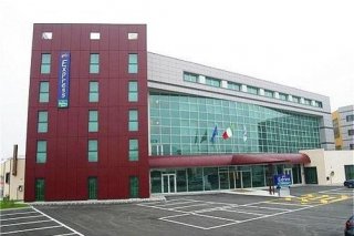 Express By Holiday Inn