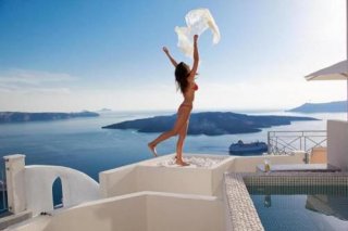 Adamant Suites