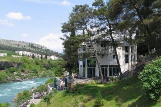 Hotel Ambasador