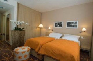 Iris Hotel