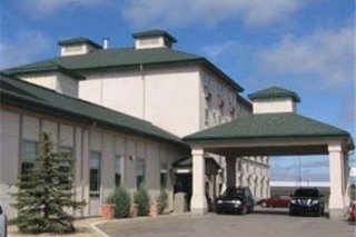 Ramada Inn & Suites