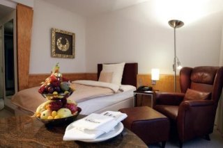 Lindner Hotel  Airport