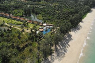 Royal Bangsak Beach Resort