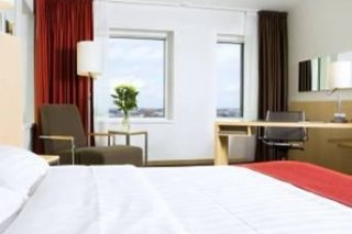 Hilton  City