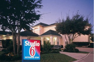 Studio 6 DFW Airport North