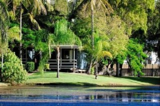 Sanctuary Lakes Beach Resort