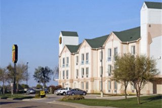 Super 8 DFW Airport North