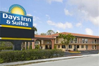 Days Inn and Suites /UCF Research Park