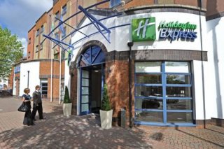 Holiday Inn Express  City Queens Quarter