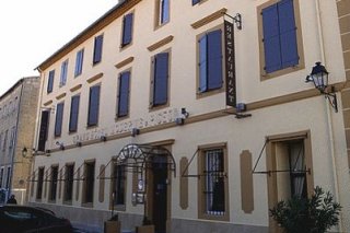 Logis Hotel Moderne Et Pigeon