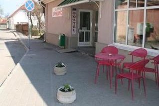 Vanalinna Bowling Hostel