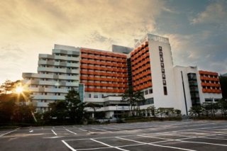 Lake Hills Bugok Golftel
