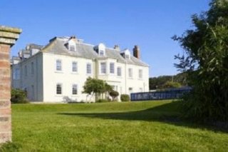 Moonfleet Manor