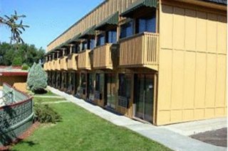 Pinecrest Inn