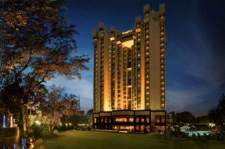 Shangri-La Hotel
