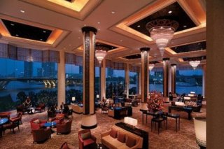 Shangri-La Hotel