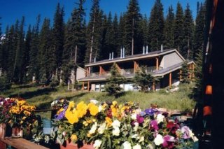 Moraine Lake Lodge