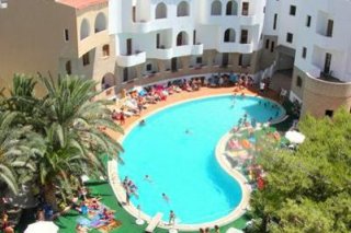 Hotel Akrabello