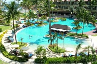 Merlin Beach Resort