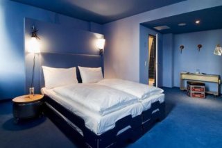 Superbude Hotel & Hostel & Lounge