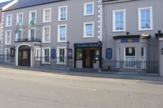 Damer Court Hotel
