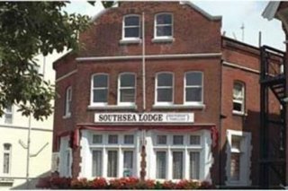 & Southsea Backpackers Lodge