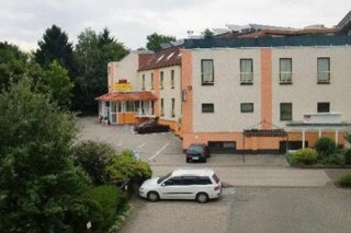 City Hotel