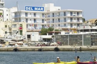 Aparthotel del Mar