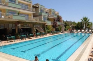 Happy Hotel