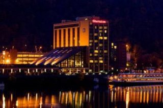 Sheraton Station Square Hotel