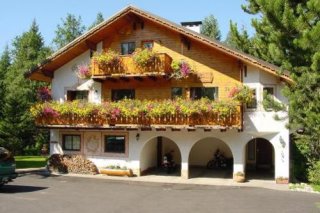Chalet Luise Bed and Breakfast Inn