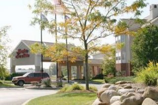 Hampton Inn & Suites Cleveland-Southeast-