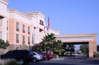 Hampton Inn & Suites