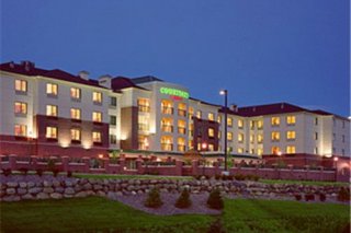 Courtyard by Marriott -East