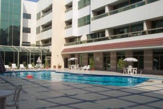 Oasis Court Hotel Apartments