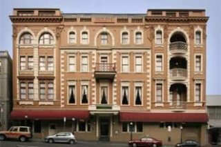 Grand Mercure Hadleys Hotel